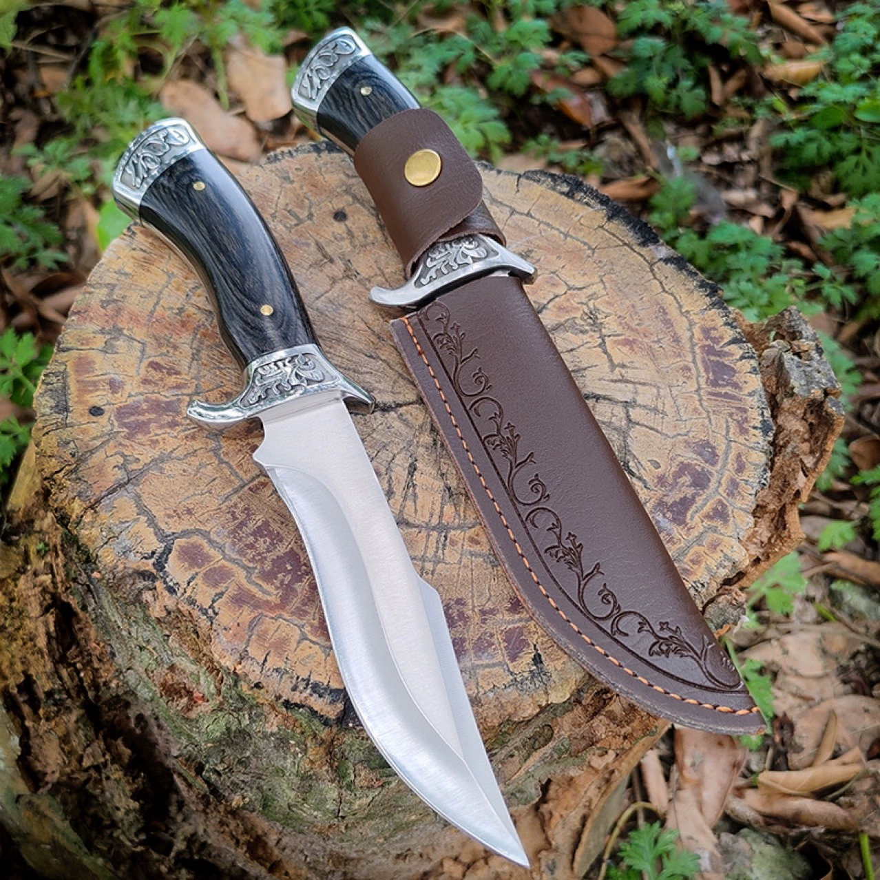 O1CN01B8d4YY2C4sIzO6vG9_2217047748421-0-cib.jpg_.webp Nóż bushcraftowy outdoorowy survival nóż high hardness with nóż sheath multifunctional camping small straight nóż